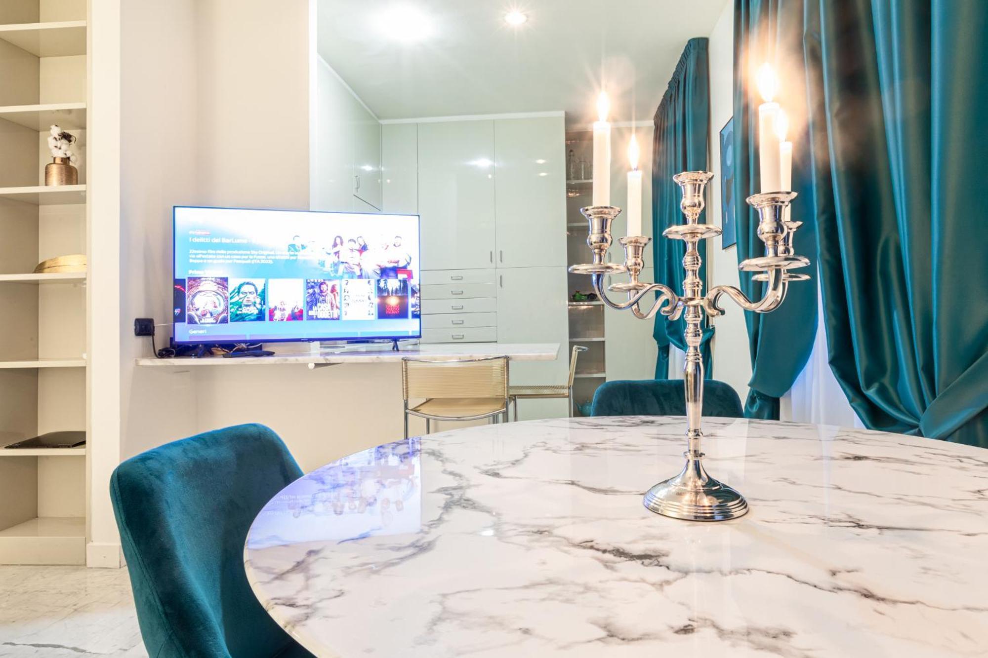 Monte Napoleone Split-Level Terrace Apartment - Top Collection 米兰 外观 照片