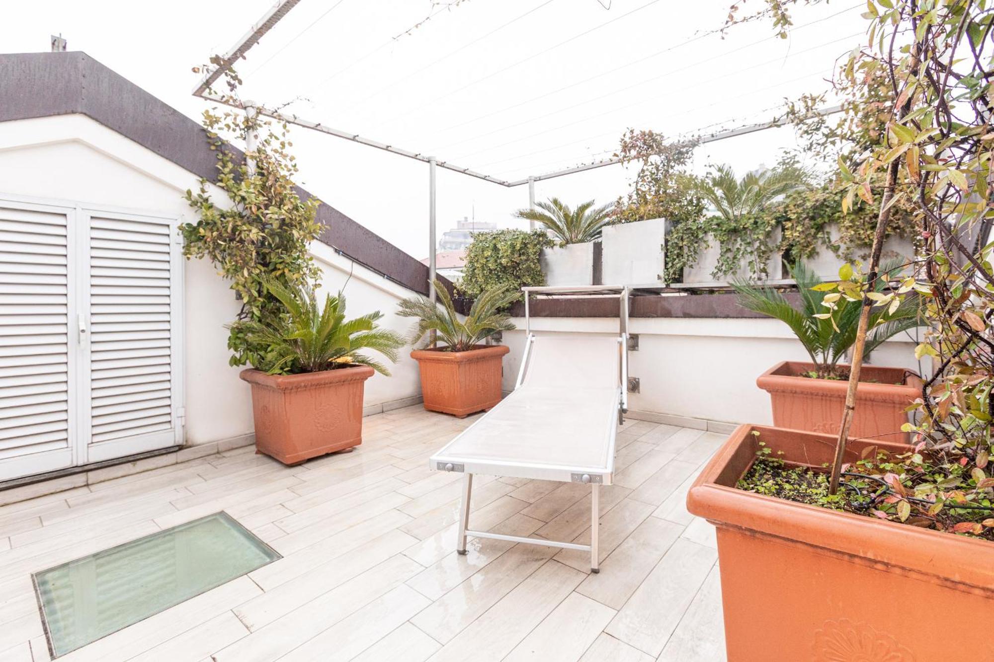 Monte Napoleone Split-Level Terrace Apartment - Top Collection 米兰 外观 照片