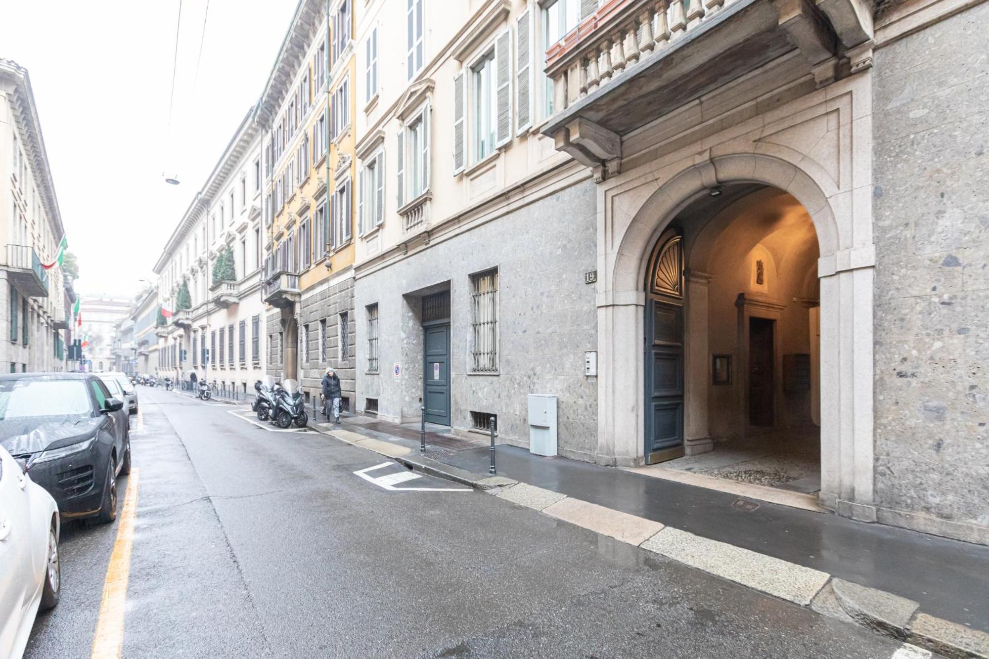 Monte Napoleone Split-Level Terrace Apartment - Top Collection 米兰 外观 照片