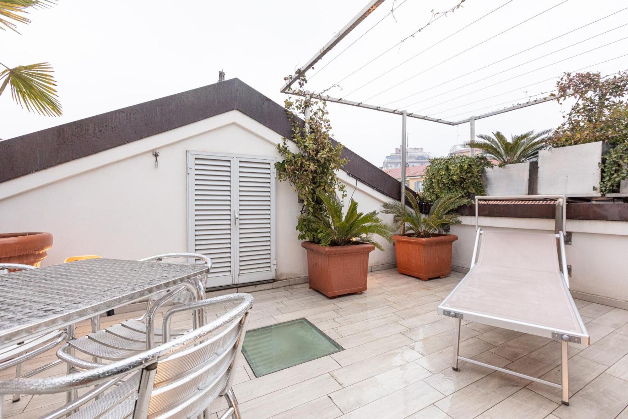 Monte Napoleone Split-Level Terrace Apartment - Top Collection 米兰 外观 照片